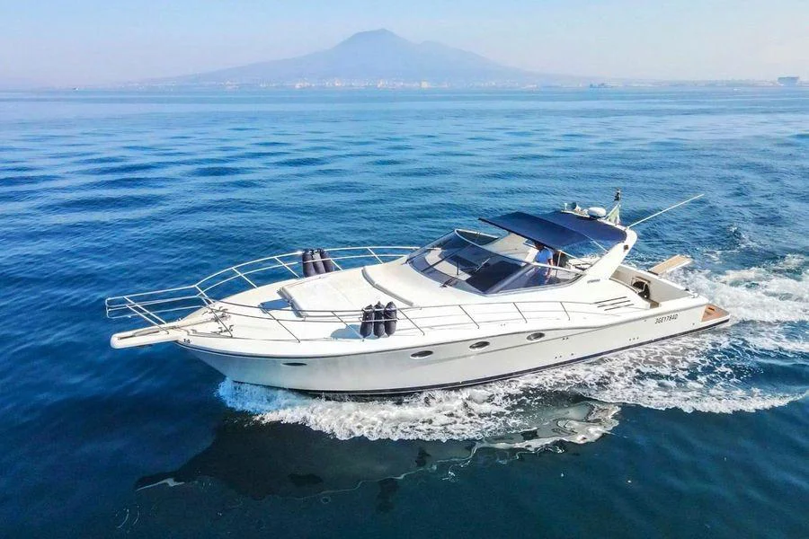 BoatPhoto.coverAlt