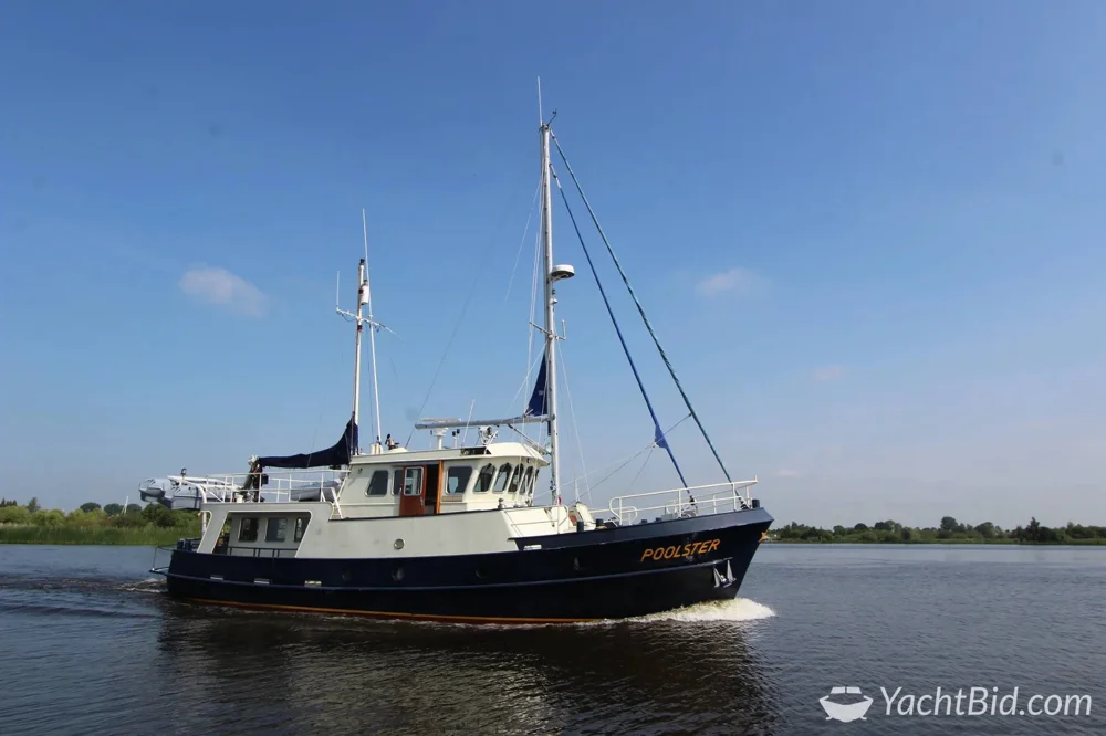 BoatPhoto.coverAlt