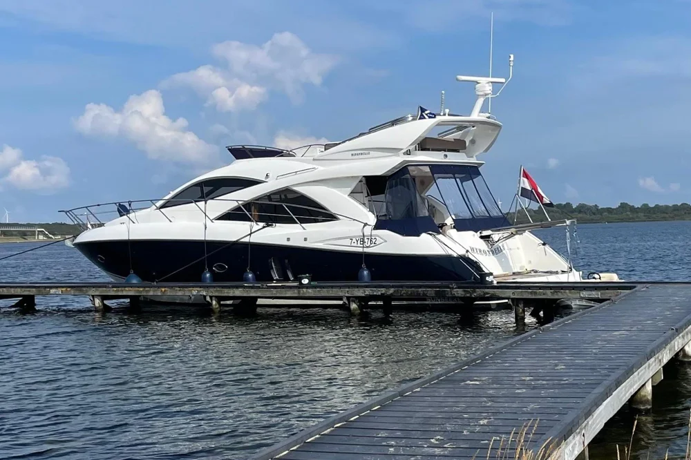 BoatPhoto.coverAlt