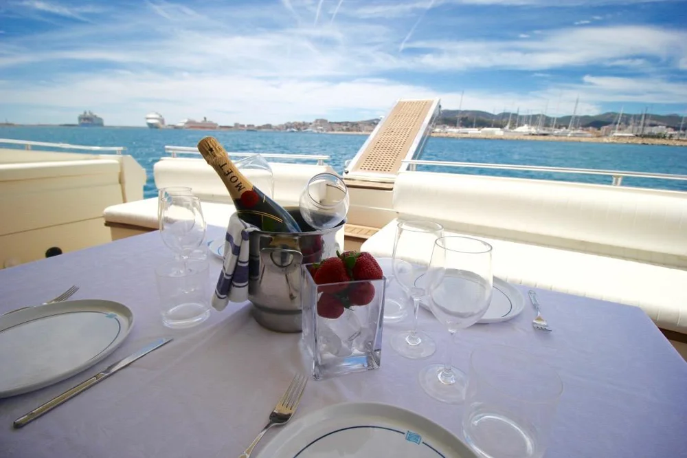 1995 FERRETTI 175 for sale in Ibiza, Spain, photo 5 of 5