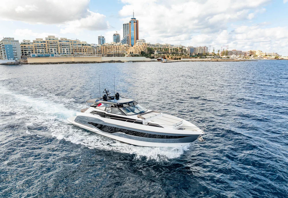 BoatPhoto.coverAlt