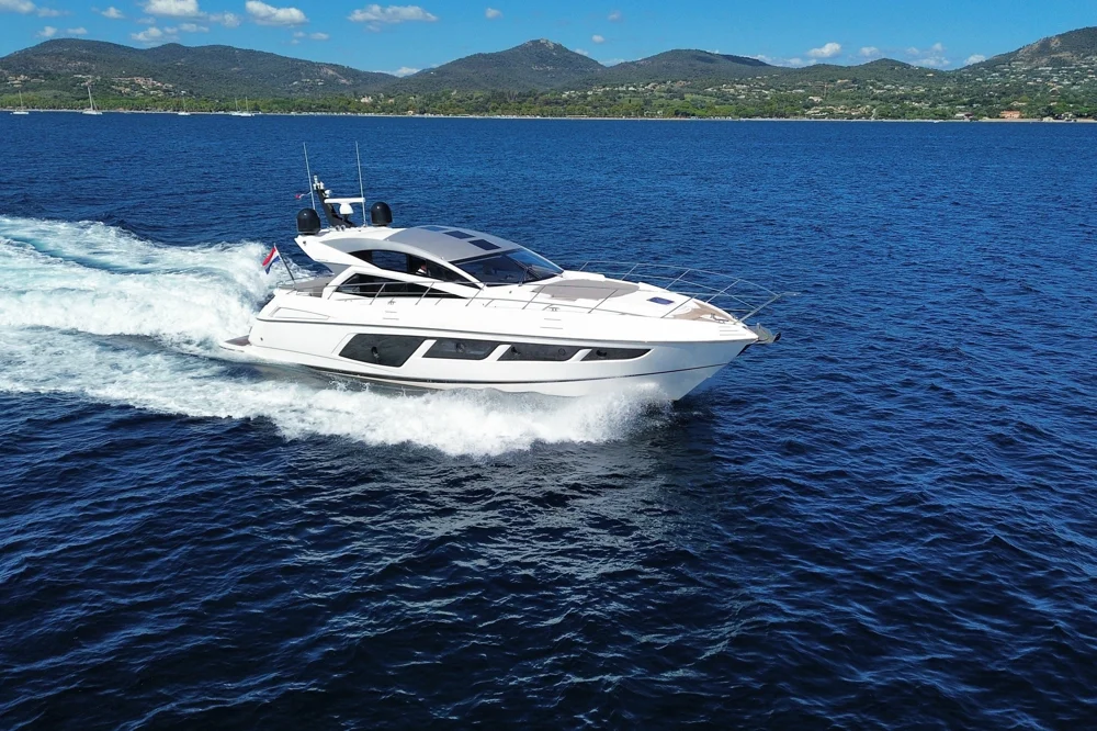 BoatPhoto.coverAlt