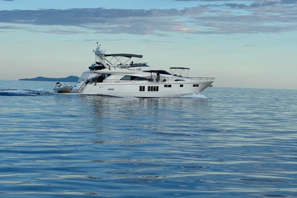 BoatPhoto.coverAlt
