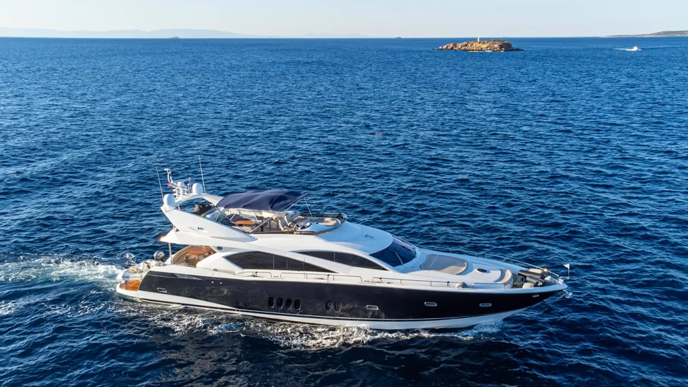 BoatPhoto.coverAlt