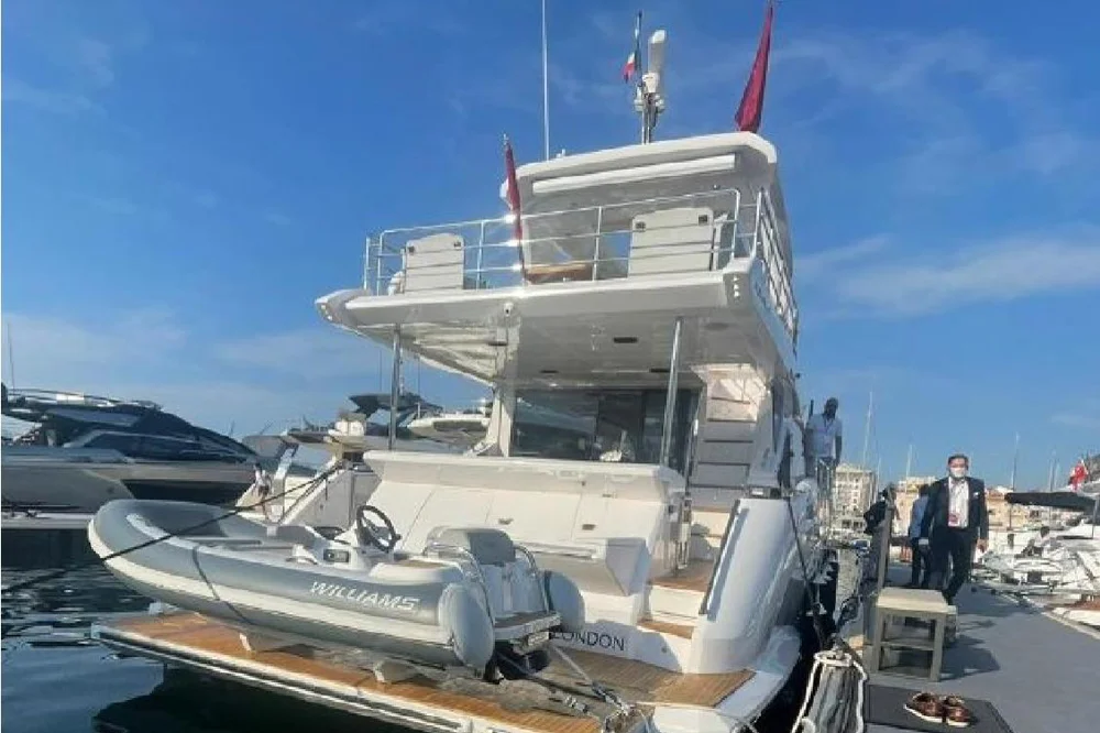 BoatPhoto.alt