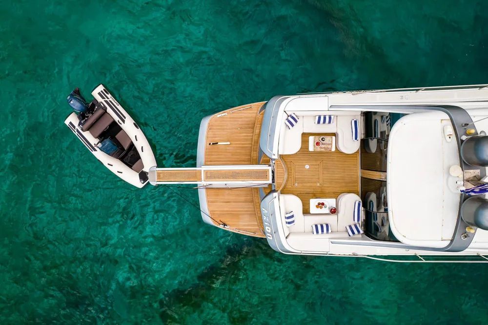 BoatPhoto.alt