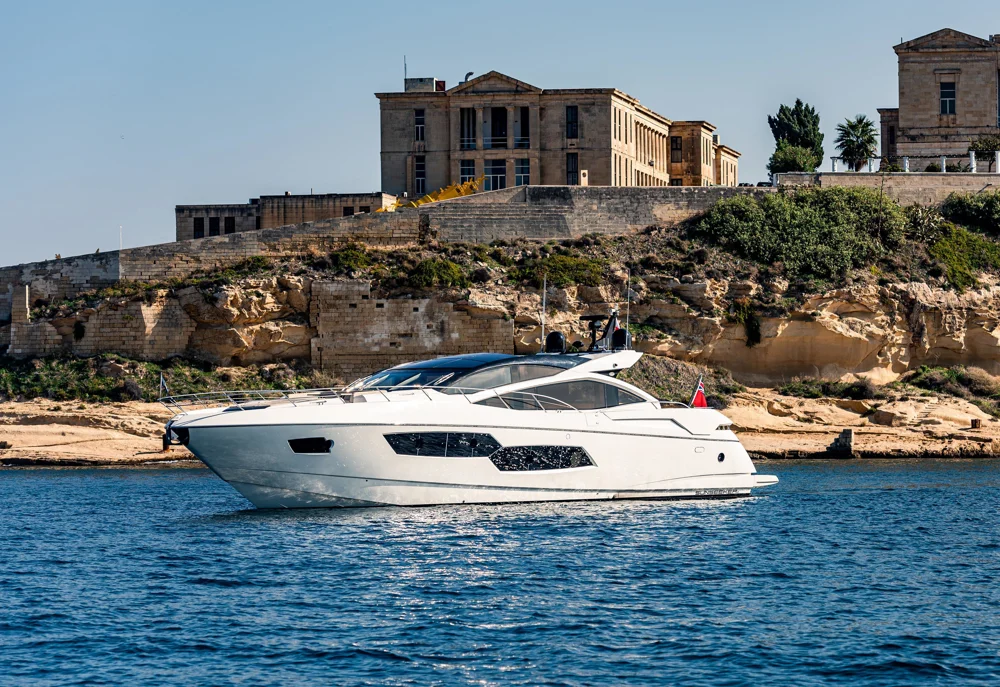 BoatPhoto.coverAlt
