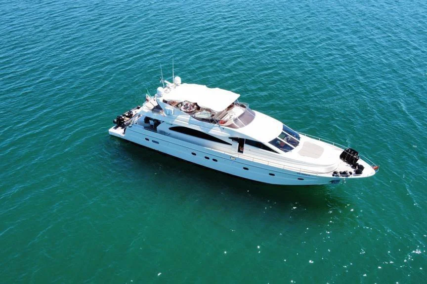 BoatPhoto.coverAlt