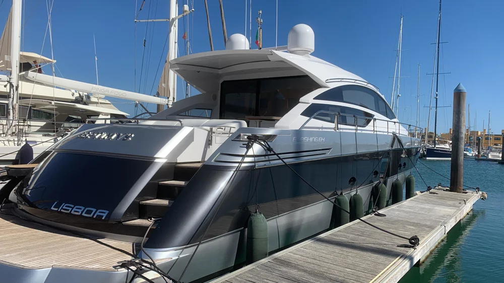 BoatPhoto.coverAlt