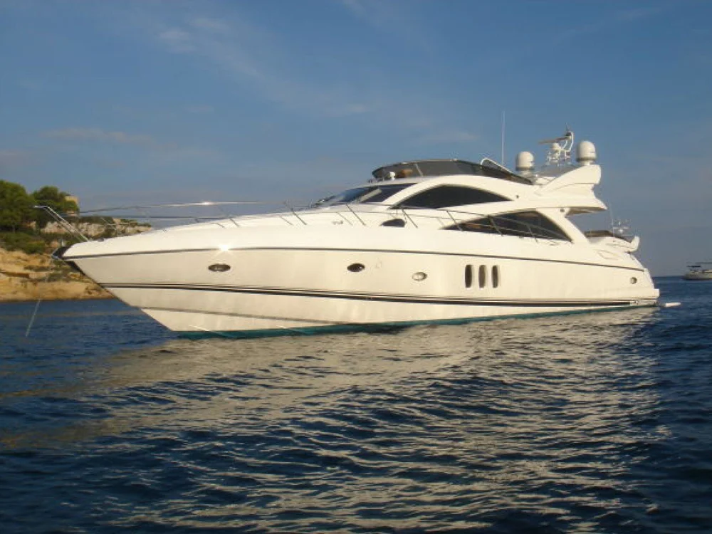 BoatPhoto.coverAlt