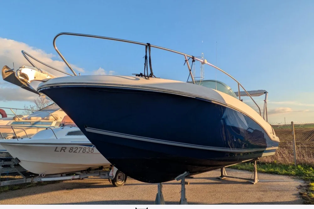 BoatPhoto.coverAlt