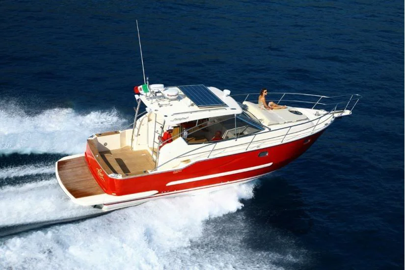 BoatPhoto.coverAlt