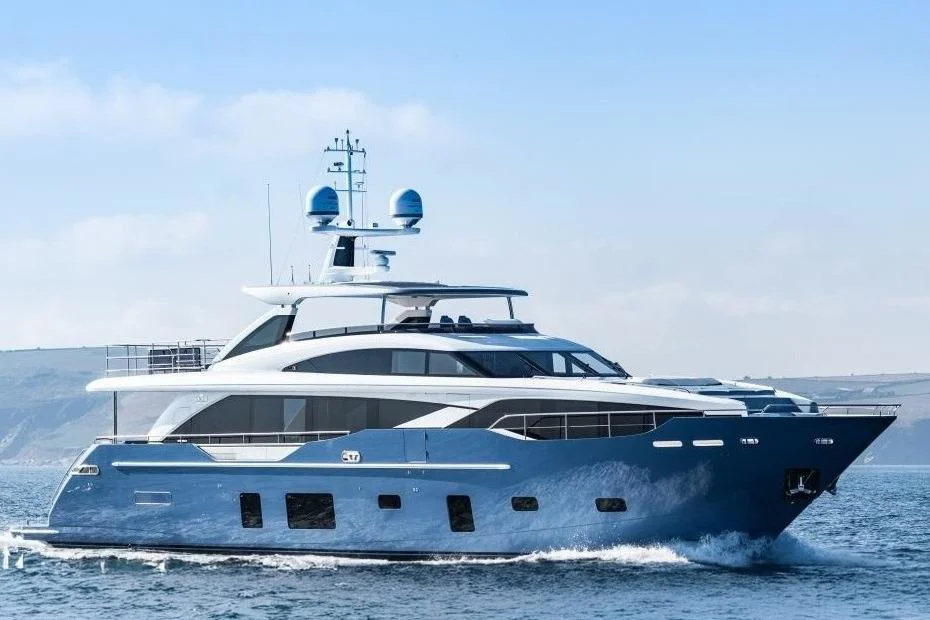 BoatPhoto.coverAlt
