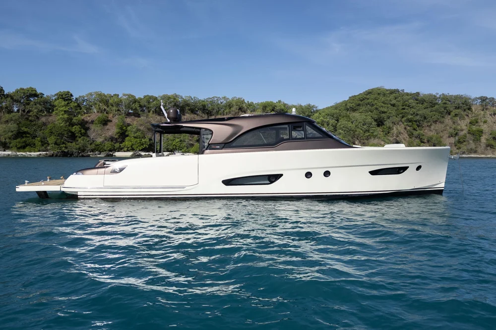 BoatPhoto.coverAlt