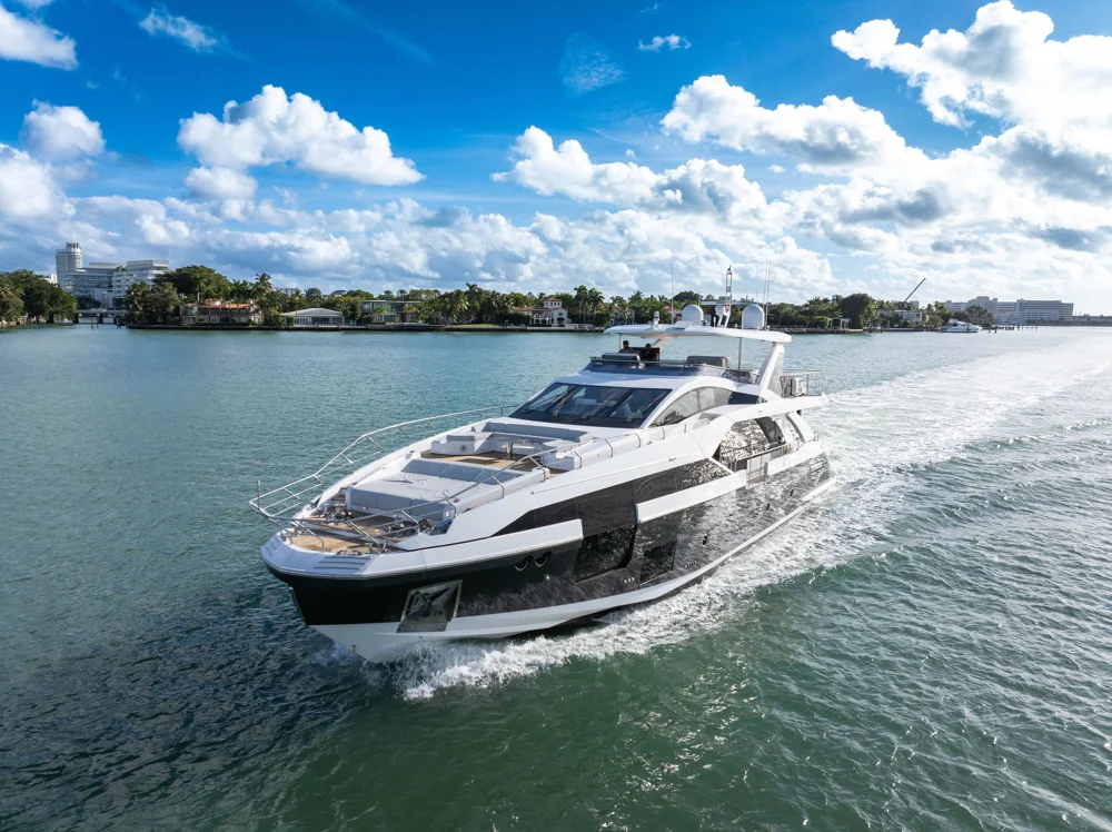 BoatPhoto.coverAlt