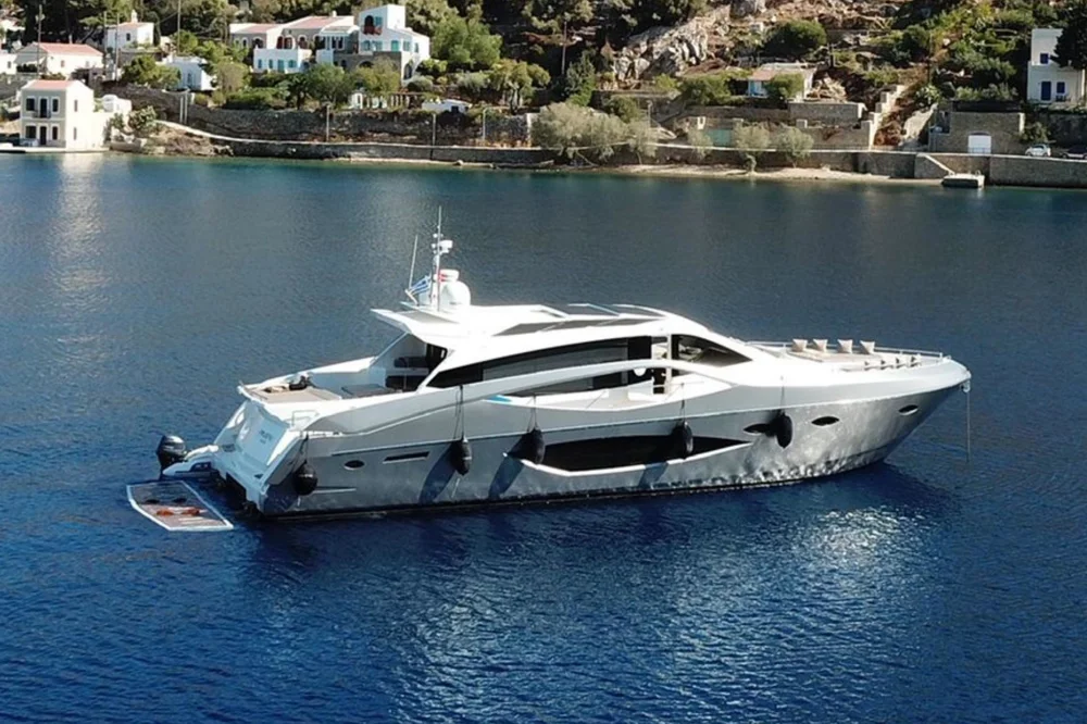 BoatPhoto.coverAlt