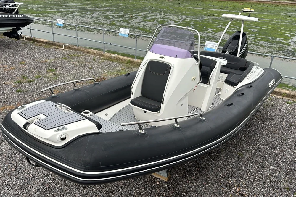 BoatPhoto.coverAlt