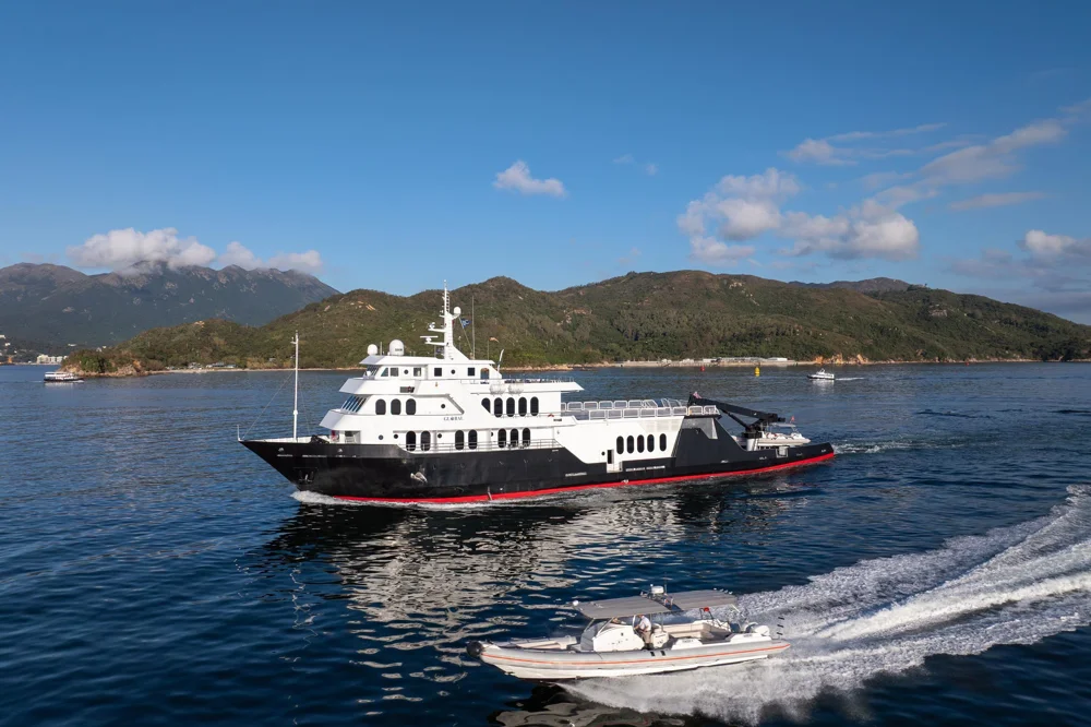 BoatPhoto.coverAlt