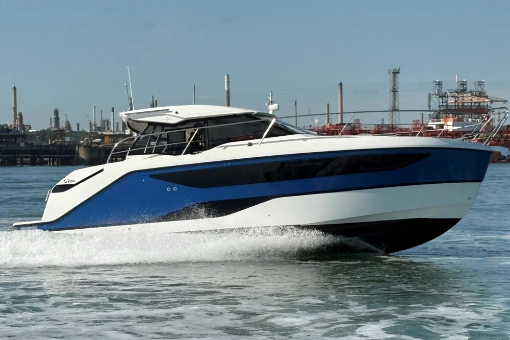 BoatPhoto.coverAlt