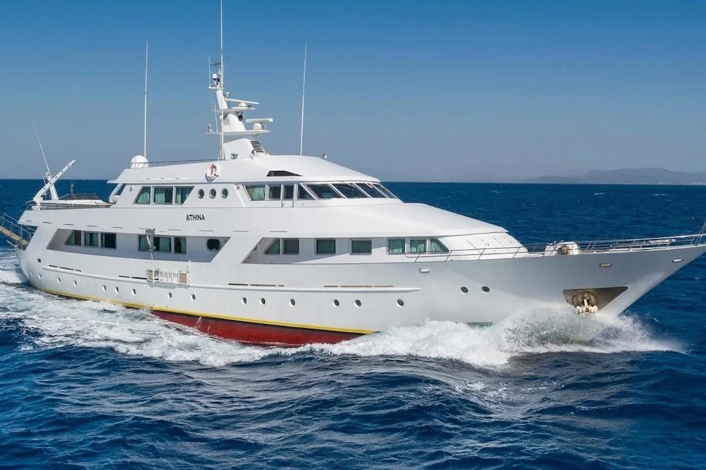 BoatPhoto.coverAlt