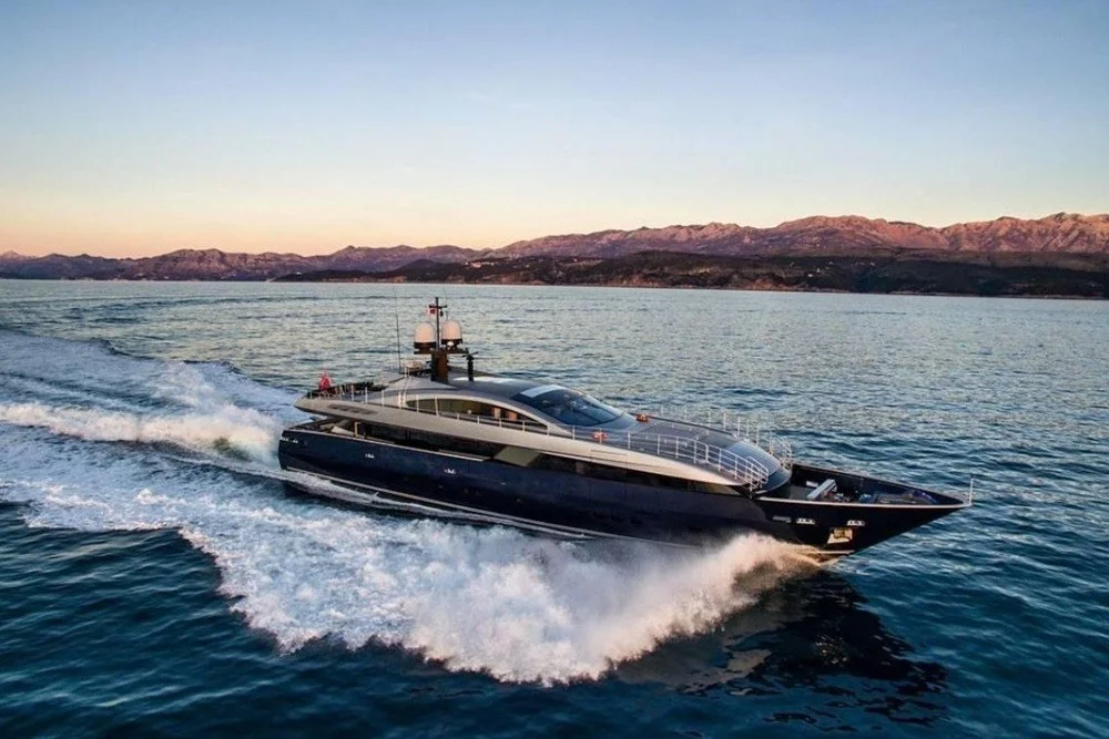 BoatPhoto.coverAlt