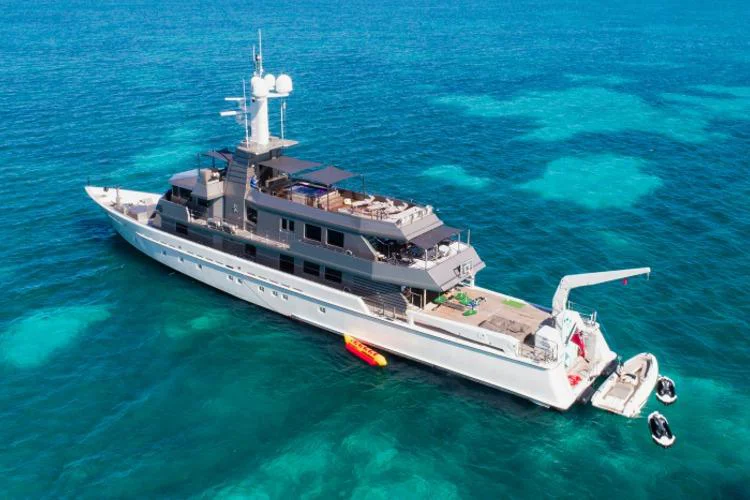 BoatPhoto.alt
