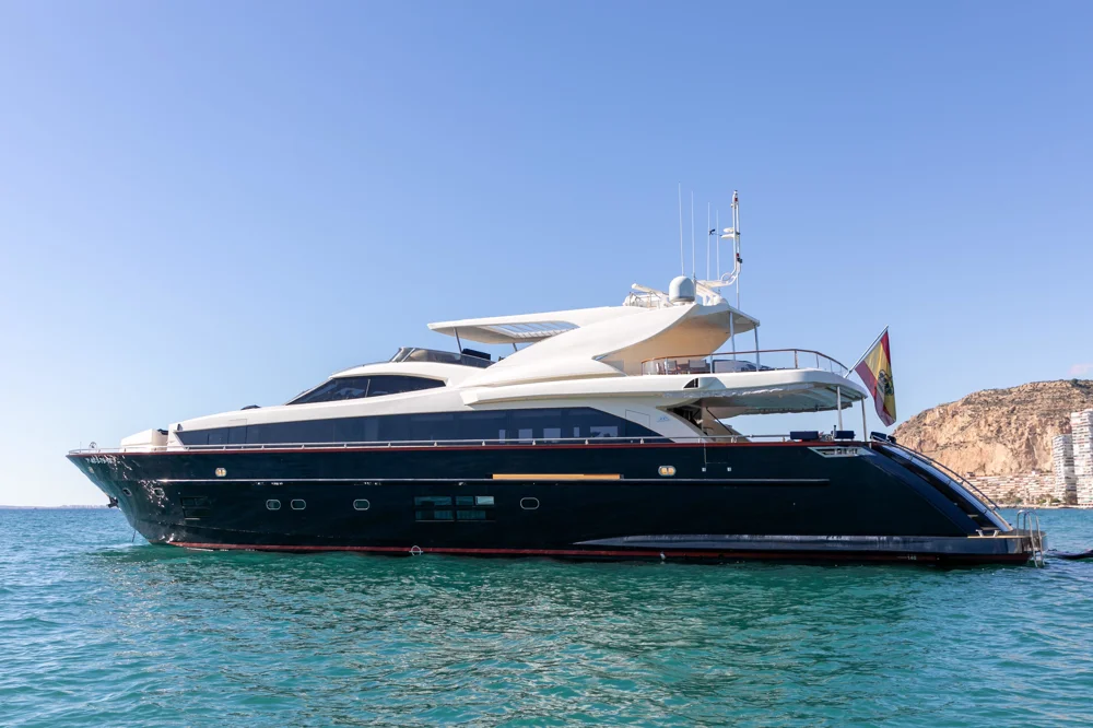 BoatPhoto.coverAlt