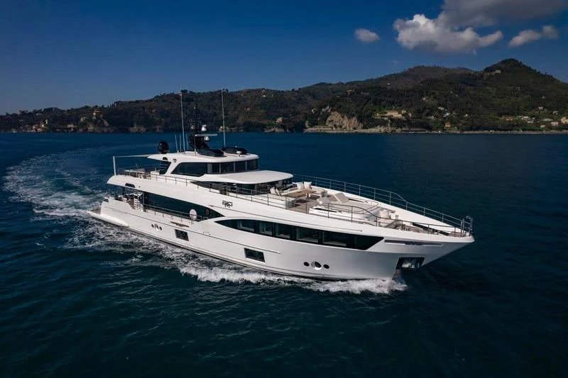 BoatPhoto.coverAlt