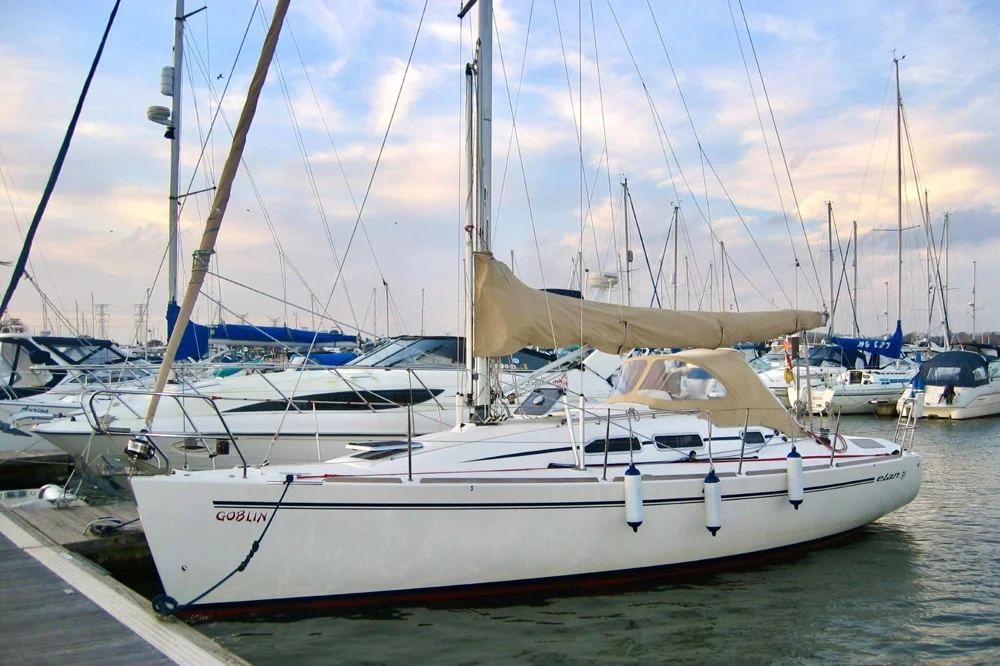 BoatPhoto.coverAlt