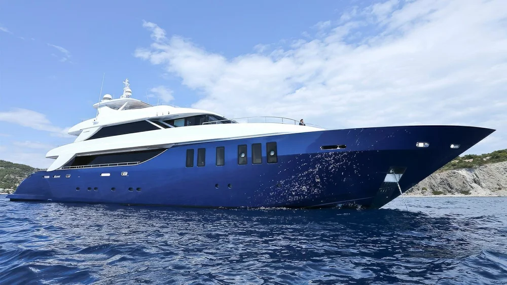 BoatPhoto.coverAlt
