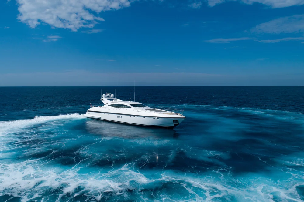 BoatPhoto.coverAlt