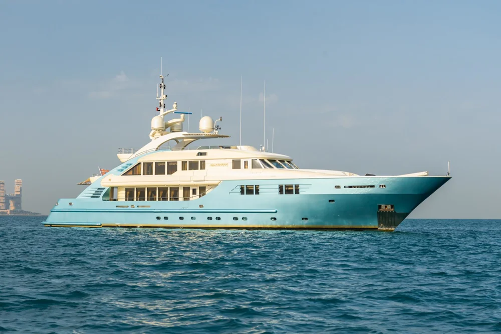 BoatPhoto.coverAlt