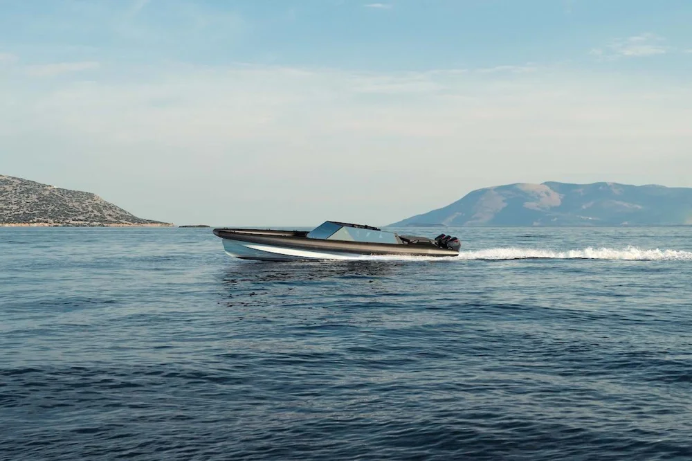 BoatPhoto.coverAlt