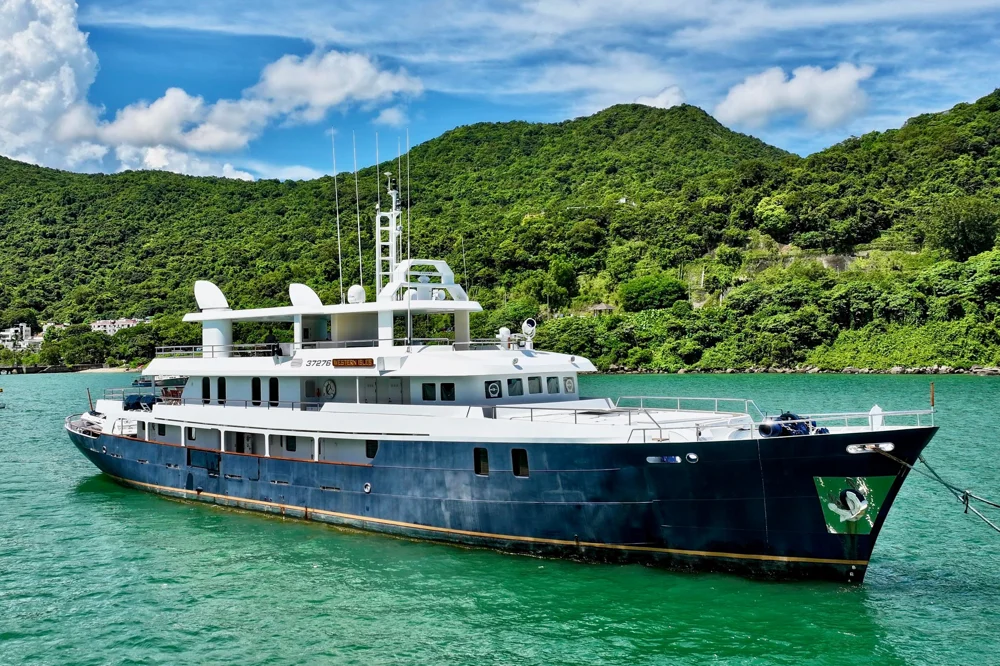 BoatPhoto.coverAlt