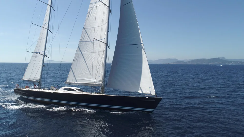 BoatPhoto.coverAlt