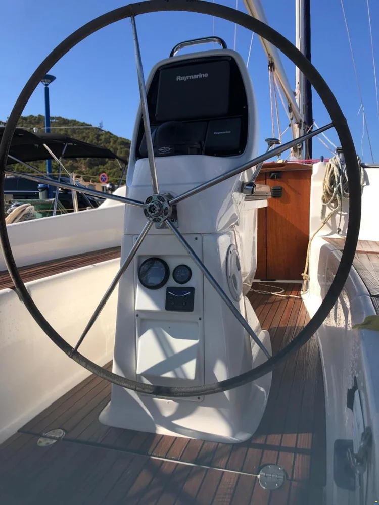 BoatPhoto.coverAlt