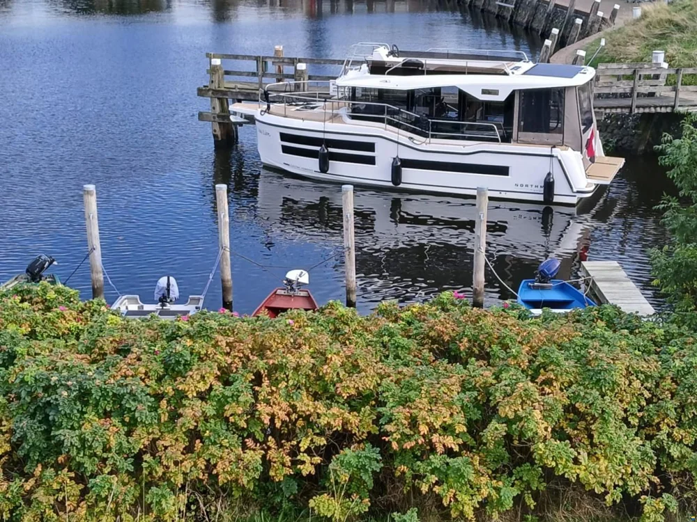 BoatPhoto.coverAlt