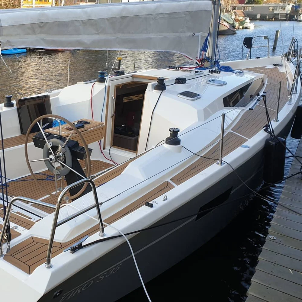 BoatPhoto.alt