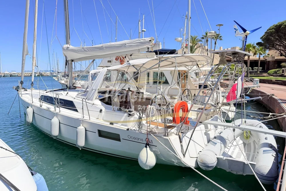 BoatPhoto.coverAlt