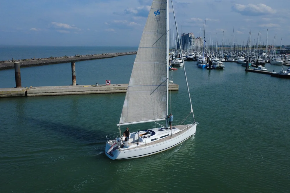 BoatPhoto.coverAlt