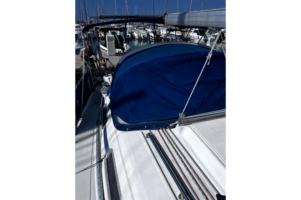 2002 Bavaria Cruiser 36 for sale in Altea, Spain, photo 5 of 5