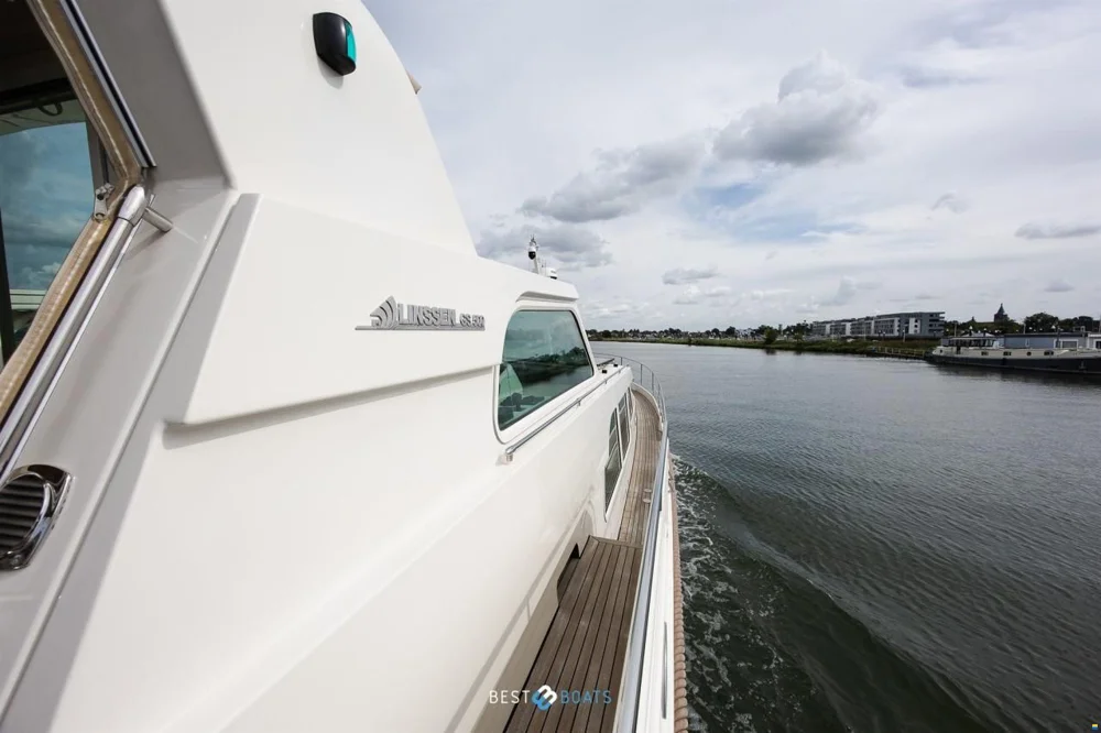 BoatPhoto.alt