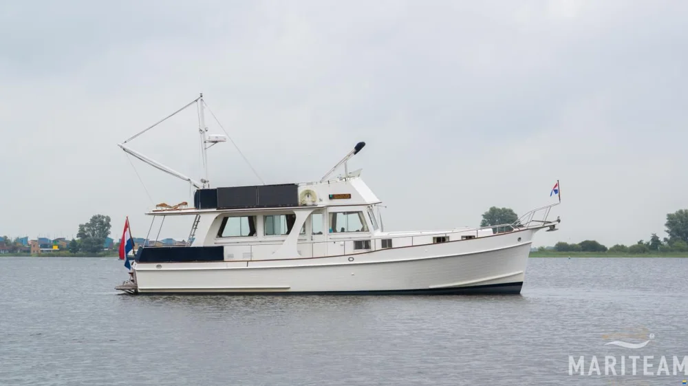 BoatPhoto.coverAlt