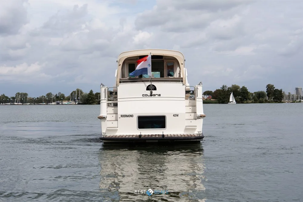 BoatPhoto.alt