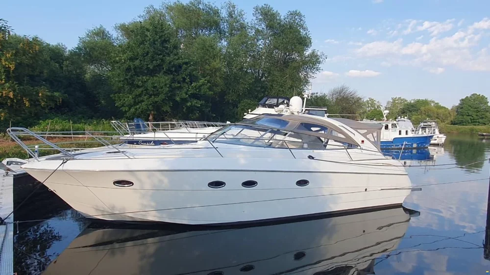 2010 Bavaria S 37 for sale in Hamburg, Germany