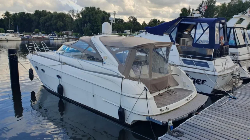 2010 Bavaria S 37 for sale in Hamburg, Germany, photo 5 of 5