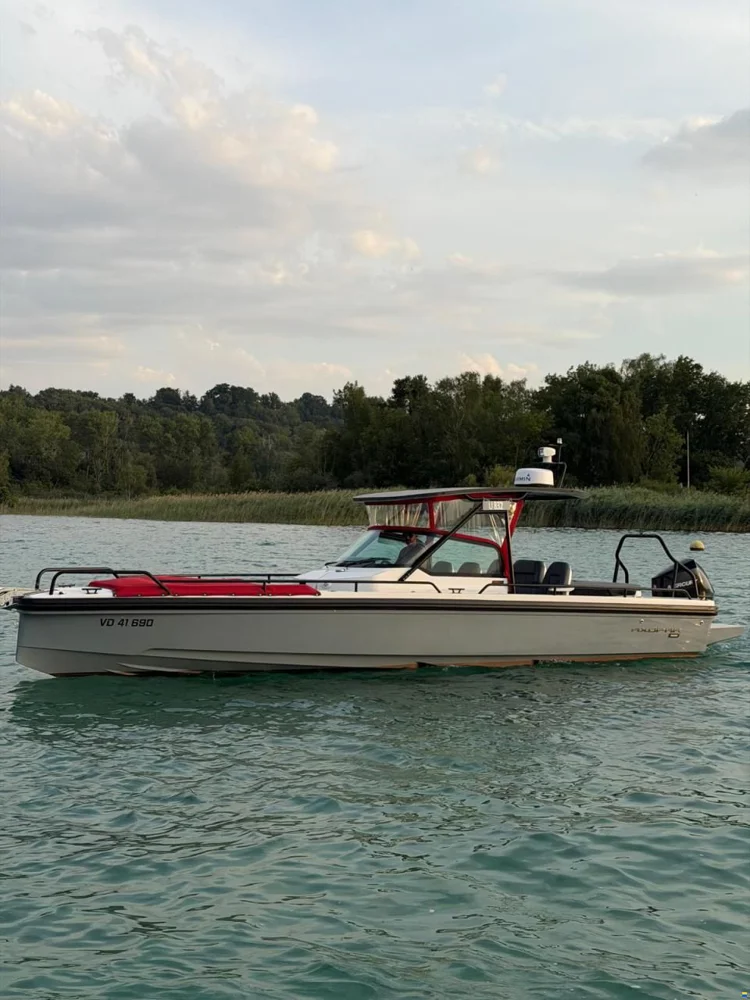 BoatPhoto.coverAlt