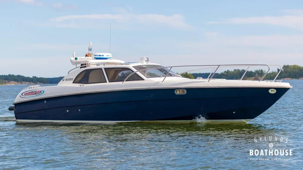 BoatPhoto.coverAlt