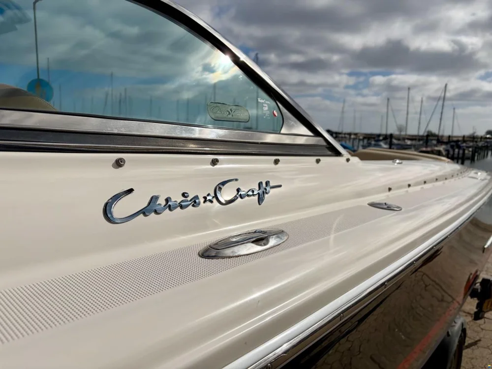 BoatPhoto.coverAlt