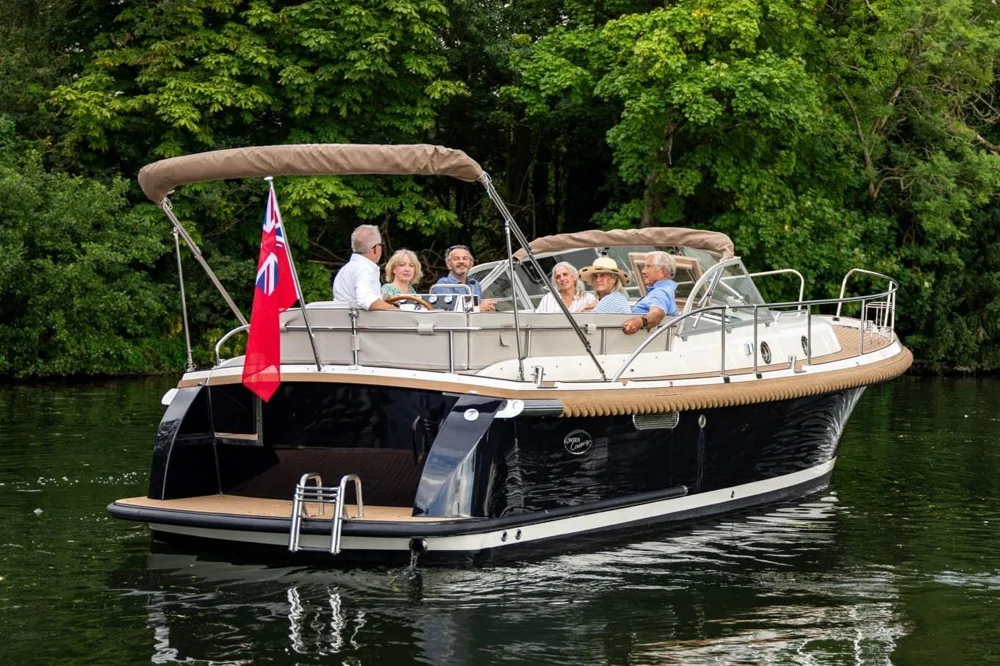 BoatPhoto.alt